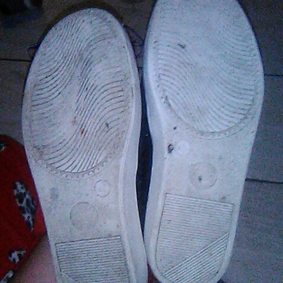 Shoes - Picture 4 of 4